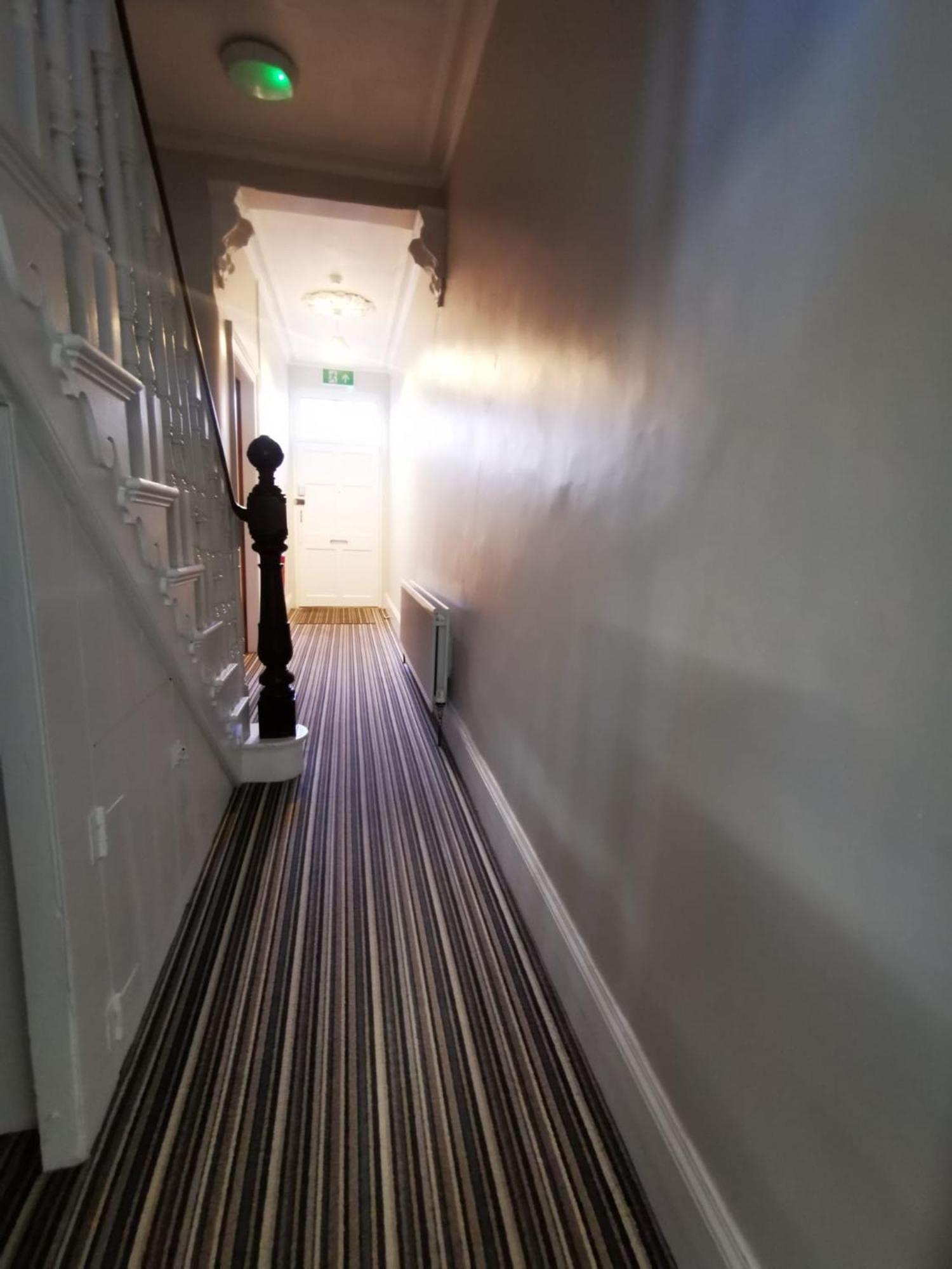 Gr8 Hostel At The Mount Belfast Esterno foto